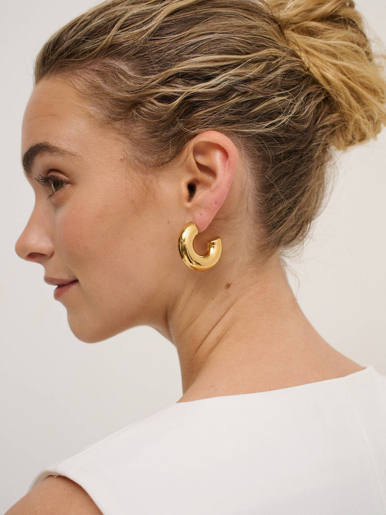 Women's French Fashion Earrings Online - Bellite