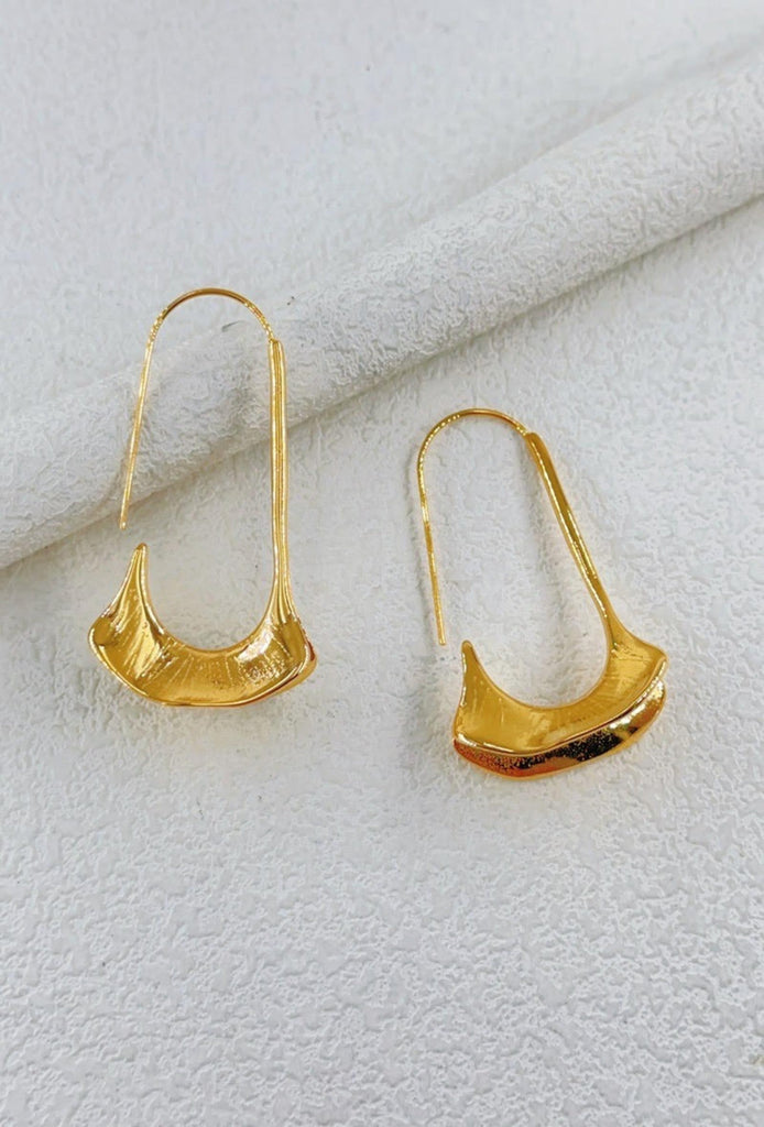 Women's French Fashion Earrings Online - Bellite