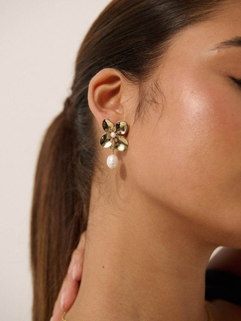 Women's French Fashion Earrings Online - Bellite