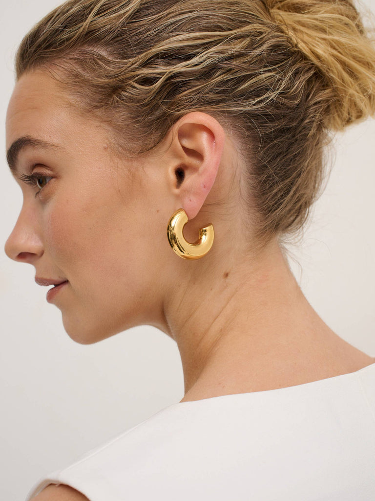 Women's French Fashion Earrings Online - Bellite